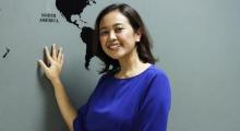 Istimewanya Botol Minum Moderator Debat Pilpres Putri Ayuningtyas
