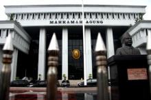 Tak Jadi Tersangka KPK, MA Rehabilitasi Ketua-Waka PN MedanÂ 