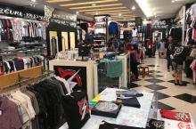 Diskon Besar-besaran di Planet Surf Kepri Mall