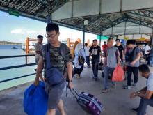 Pemudik Imlek Membeludak di Pelabuhan Sri Bintan Pura
