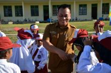 Kunjungi Pulau Terluar di Lingga, Nizar Ingin Pekajang Dialiri Listrik
