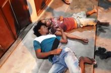 Mulut Berbusa, Dua Pemuda Mabuk Terkapar di Pinggir Jalan Ahmad Yani Karimun