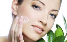 Inilah Bahan Kosmetik yang Wajib Dihindari Muslimah