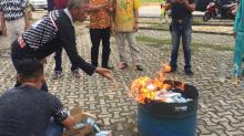 Disdukcapil Karimun Bakar Ribuan KTP
