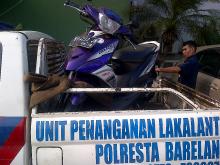 Pemotor yang Tewas Sempat Dibiarkan Tergeletak 25 Menit