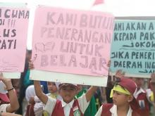 Warga Tanjungpinang Demo Kecewa Tak Rasakan Listrik PLN