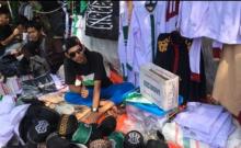 Dagang Peci di Reuni 212, Pedagang Ini Raup Jutaan Rupiah