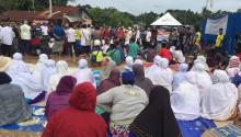 Tim Penggusuran Disambut Massa Zikir dan Doa di Tanjunguma