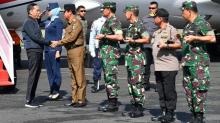Jokowi Kenakan Jaket Bomber Saat Kunjungan Kerja ke Natuna