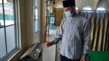 Maling Terekam CCTV Gasak Kotak Infak Masjid di Tanjungpinang