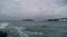 Mangarungi Punggung Laut Penawar Rindu