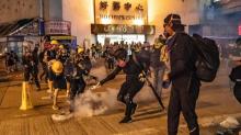 Makin Memanas, Pengunjuk Rasa dan Polisi Hong Kong Bentrok