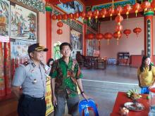 Polsek Sekupang Turunkan 12 Personel Jaga Keamanan Imlek di 3 Vihara