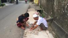 Luar Biasa! Tuna Netra, tapi Miliki 184 Anak Asuh