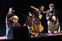 Kerennya Dora dan Christian yang Mencari Jatidiri di Borobudur