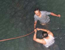 Mobil Pick Up Terjun ke Laut di Pelabuhan Dabo