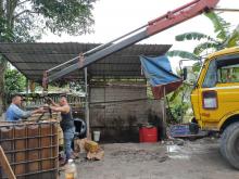 Barang Bukti Penimbunan Solar Diangkut Disperindag Batam ke Kantor Metrologi