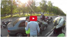 [VIDEO] Geng Motor Intimidasi Sepasang Kekasih. Peristiwa Tak Terduga pun Terjadi