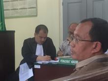 Majelis Hakim Sidang Dendi Purnomo Meradang