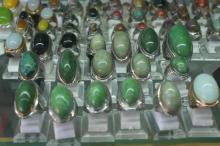 Terbesar di Indonesia, 600 Stan Ikuti Pameran Batu Akik di Medan