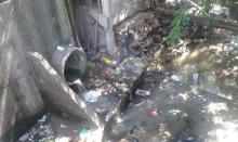Lambat Diangkut, Warga Sei Panas Buang Sampah di Parit