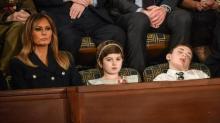 Bocah Ini Pilih Tidur Saat Presiden Trump Pidato