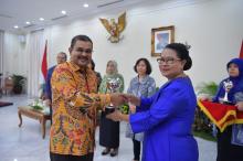 Pemda Karimun Raih Penghargaan Anugerah Parahita Ekapraya 
