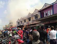Foto-foto Kebakaran di SP Plaza Batuaji