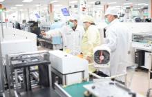 Menristek Lihat Produksi Ponsel 5G Xiaomi-Asus di Sat Nusapersada Tbk