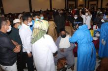 Pemko Batam Vaksinasi 1.760 Imam Masjid-Mubalig Jelang Ramadan