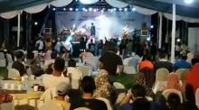 Video: Detik-detik Tsunami Hantam Panggung Saat Penampilan Band Seventeen