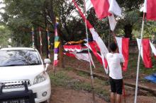 Pedagang Bendera Mulai Ramai di Batam, Ini Harga yang Ditawarkan