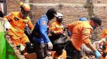 Hujan Lebat dan Petir Adang Evakuasi Korban Gempa di Sulbar