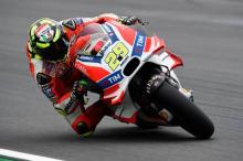 Iannone Rebut Pole Position, Rossi Start Kedua