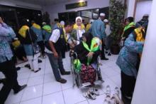 Kloter I Embarkasi Batam Terbang ke Tanah Suci, 1 JCH Natuna Batal Berangkat