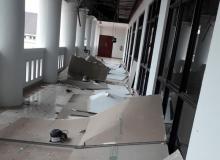 Pusat Perkantoran Gubernur Kepri Porak Poranda Diterjang Angin Kencang
