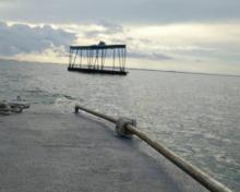 Ponton di Pelabuhan Dompak Hanyut Dibawa Arus
