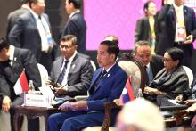 Jokowi Sepakat Larang Limbah Beracun dan Plastik Masuk Indonesia