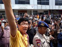 Supir Taksi Gojek Hendak Segel Kantor, Ternyata Manajemen Duluan Pindah