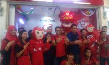 Smartfren Buka Smile Gallery di Nagoya Hill Mall
