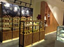 Hmm.. Toko Kue Mois Tawarkan Lapis Legit 21 Varian Rasa