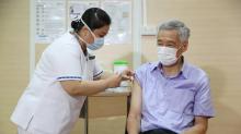 Terima Vaksin Covid-19 Dosis Kedua, PM Singapura: Saya Baik-baik Saja