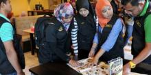 Jual Air Putih Rp 2.500 per Gelas, Kopitiam Digerebek