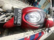 Pengemudi Kabur Usai Seruduk Kakek-nenek yang Boncengan di Lampu Merah