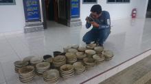 Lima Nelayan Ketahuan Curi Barang Antik di Moro