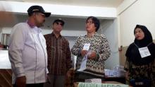 Pemungutan Suara di TPS Bupati Karimun Molor 75 Menit