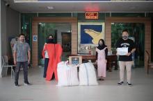 Tim BATAM BARU Serahkan Donasi Tahap II ke Rumah Sakit di Batam