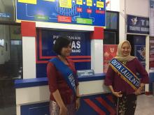Senyum Ramah Bripda Cathrina dalam Balutan Kebaya