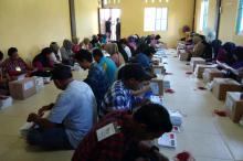 KPU Lingga Libatkan Puluhan Warga, Lipat 356.606 Surat Suara