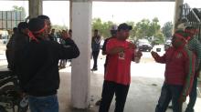 Pendemo Desak Kejari Batam Limpahkan Kasus Tjipta Fujiarta